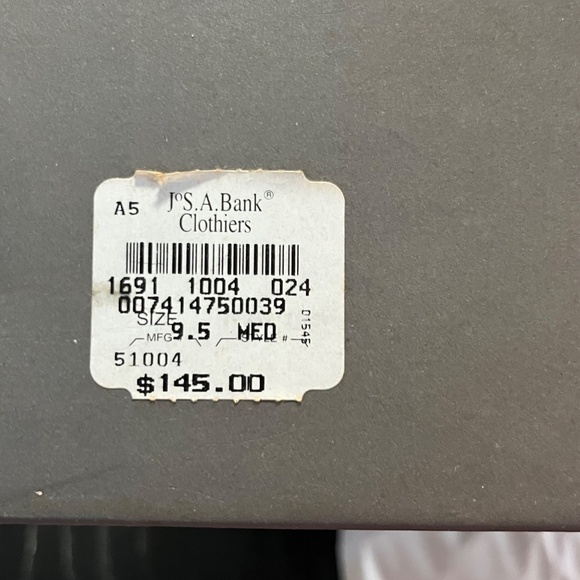 JOS A BANK Me ‘s Tan Suede Leather Oxfords. 9.5 main image 8
